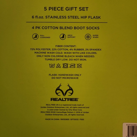 Realtree  5PC GIFT SET  (1) Flask &  (1) 4pk Boot Socks (SEE PIC) - Picture 2 of 3